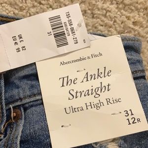 Ambercrombie ultra high rise straight jeans